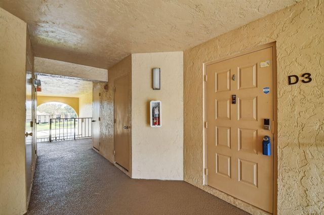 812 Sky Pine Way D3, Greenacres, FL 33415