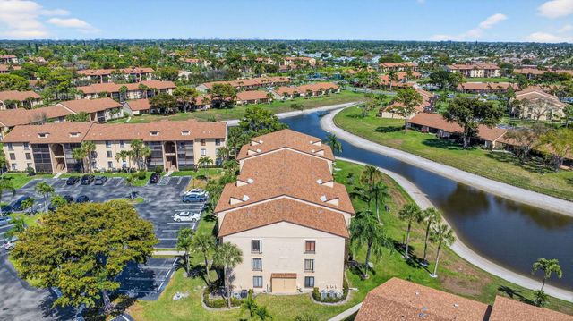 812 Sky Pine Way D3, Greenacres, FL 33415