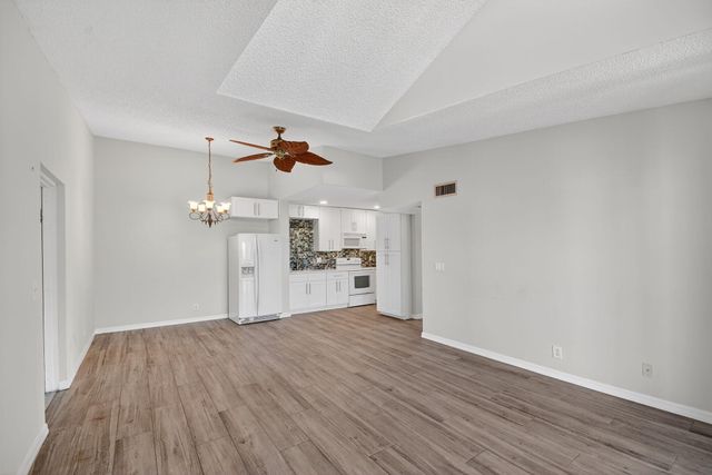 812 Sky Pine Way D3, Greenacres, FL 33415