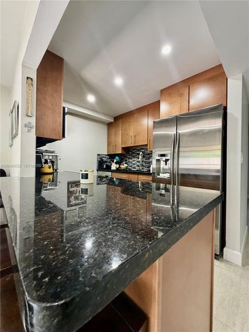 6667 Miller Drive 15, South Miami, FL 33155