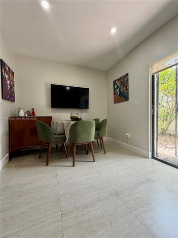 6667 Miller Drive 15, South Miami, FL 33155