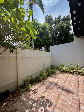 6667 Miller Drive 15, South Miami, FL 33155