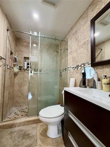 6667 Miller Drive 15, South Miami, FL 33155