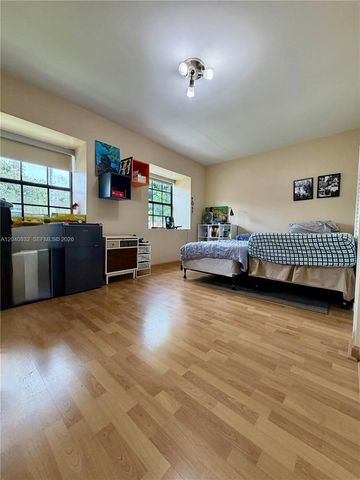 6667 Miller Drive 15, South Miami, FL 33155