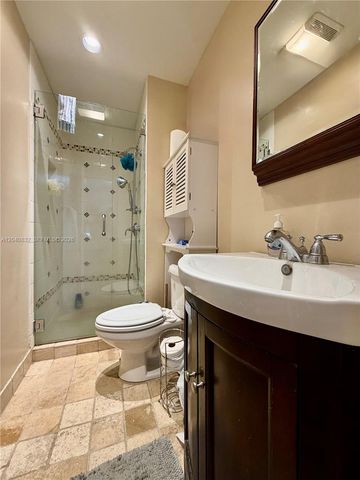 6667 Miller Drive 15, South Miami, FL 33155