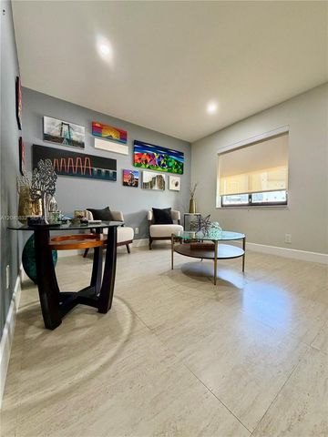 6667 Miller Drive 15, South Miami, FL 33155