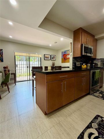6667 Miller Drive 15, South Miami, FL 33155