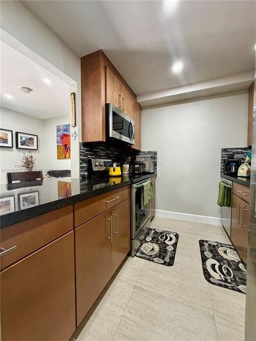 6667 Miller Drive 15, South Miami, FL 33155