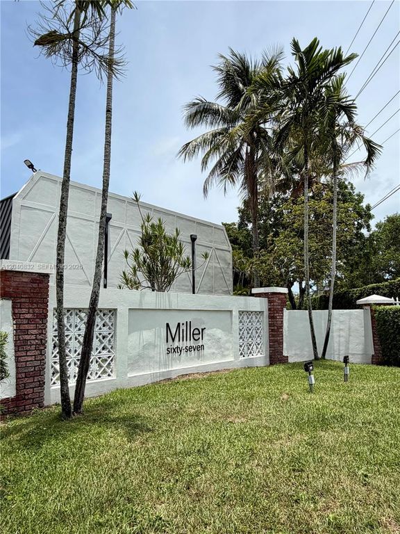6667 Miller Drive 15, South Miami, FL 33155