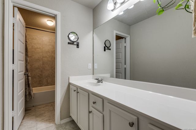 119 FOXHOUND PATH, San Antonio, TX 78253