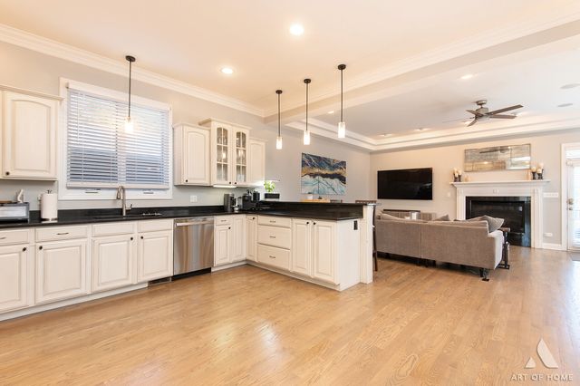 11241 S Central Park Avenue, Chicago, IL 60655