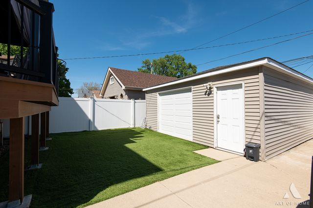 11241 S Central Park Avenue, Chicago, IL 60655