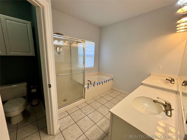 7505 E Ft Worth Place, Broken Arrow, OK 74014