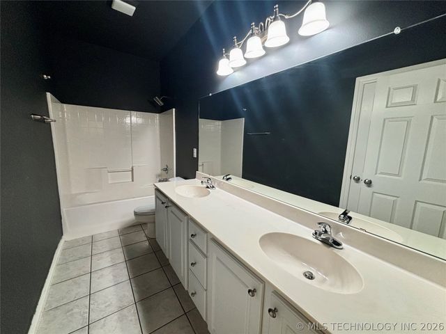 7505 E Ft Worth Place, Broken Arrow, OK 74014