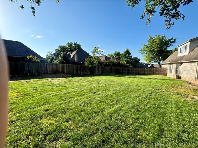 7505 E Ft Worth Place, Broken Arrow, OK 74014