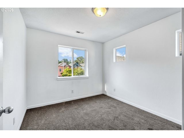 17934 Sw NIKS Dr, Beaverton, OR 97003