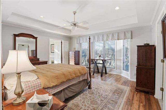 12313 Pembroke Lane, Leawood, KS 66209