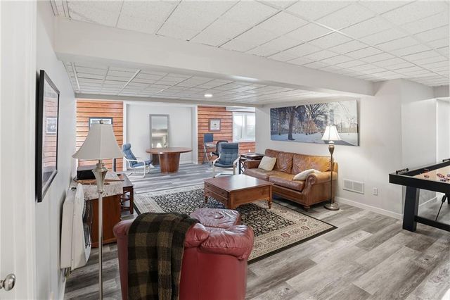 12313 Pembroke Lane, Leawood, KS 66209