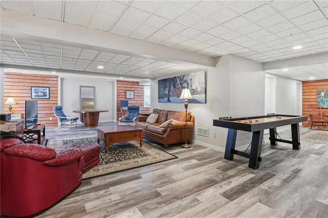 12313 Pembroke Lane, Leawood, KS 66209