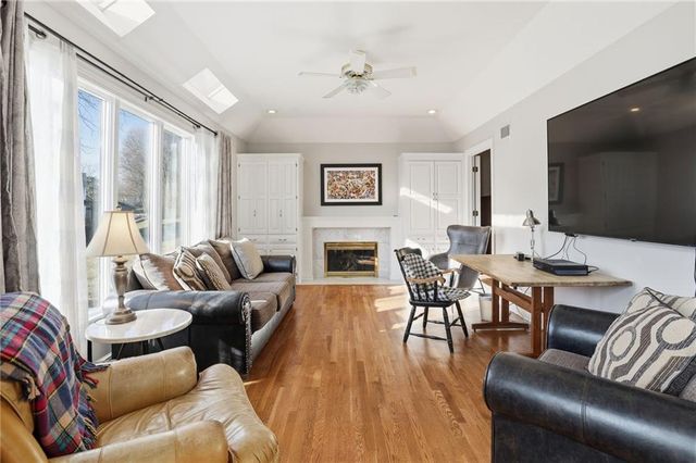 12313 Pembroke Lane, Leawood, KS 66209