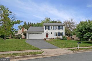 1603 HIDDENBROOK DR, Herndon, VA 20170