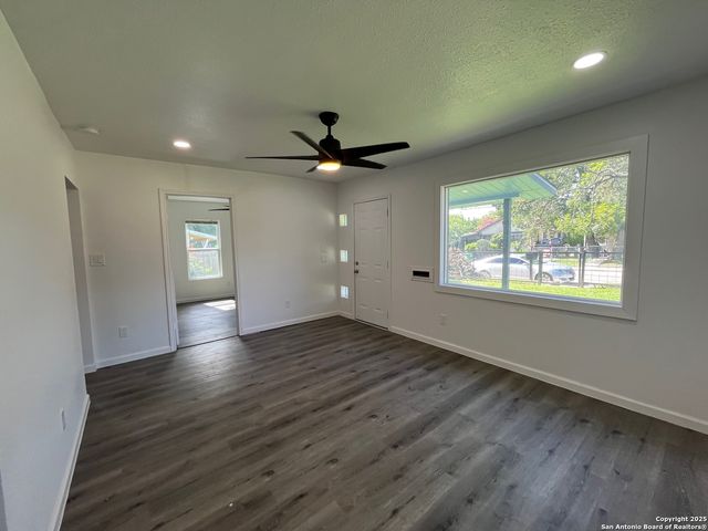 1431 Delgado, San Antonio, TX 78207