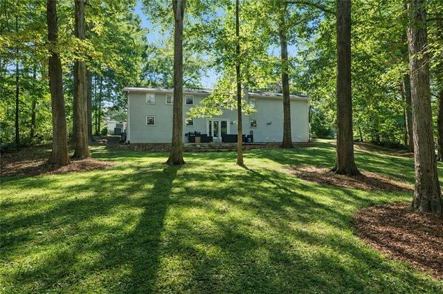 7 Thrushwood Road NE, Rome, GA 30161