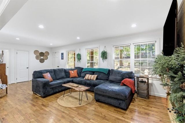 7 Thrushwood Road NE, Rome, GA 30161