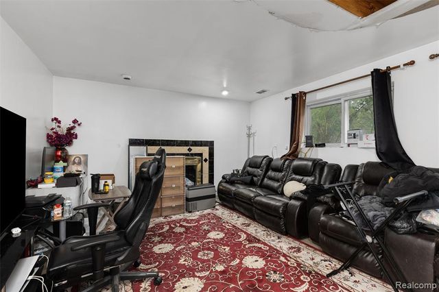 39128 Ironstone Drive, Sterling Heights, MI 48310