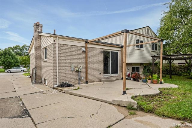 39128 Ironstone Drive, Sterling Heights, MI 48310