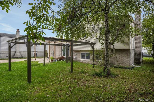 39128 Ironstone Drive, Sterling Heights, MI 48310