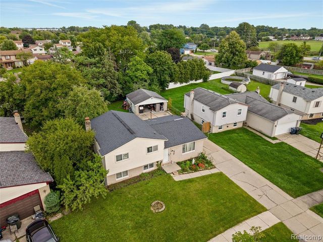 39128 Ironstone Drive, Sterling Heights, MI 48310