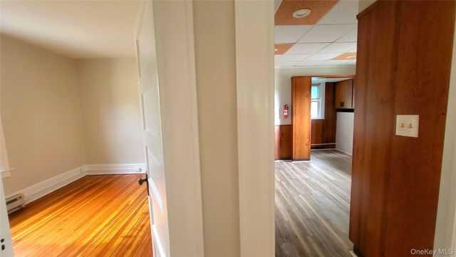 37 ROOSEVELT AVE-APT 2, Poughkeepsie, NY 12601