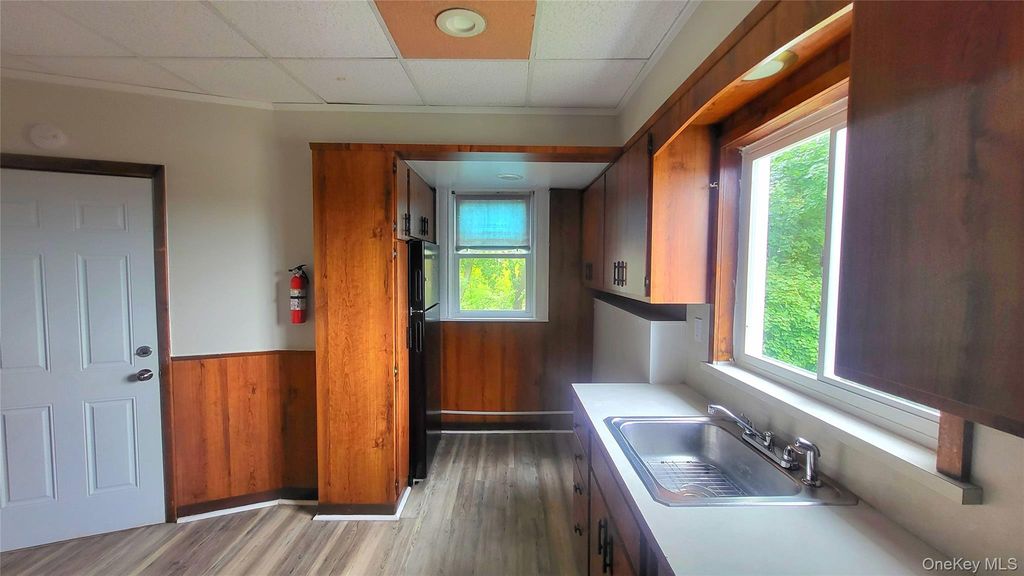 37 ROOSEVELT AVE-APT 2, Poughkeepsie, NY 12601