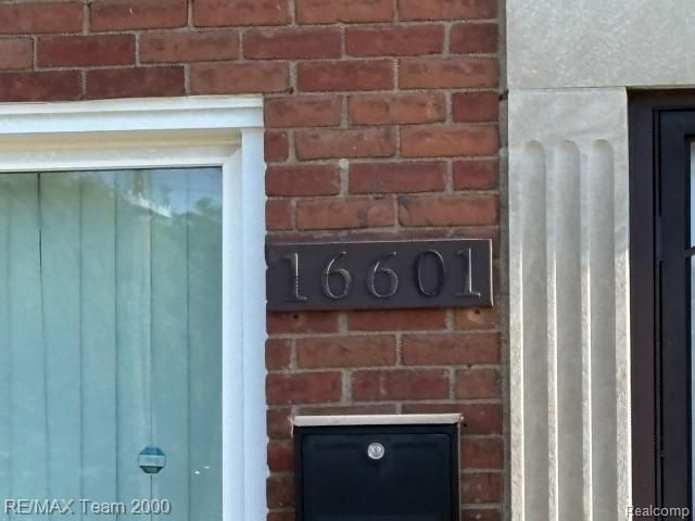 16601 Fairmount Drive, Detroit, MI 48205