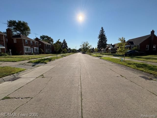 16601 Fairmount Drive, Detroit, MI 48205
