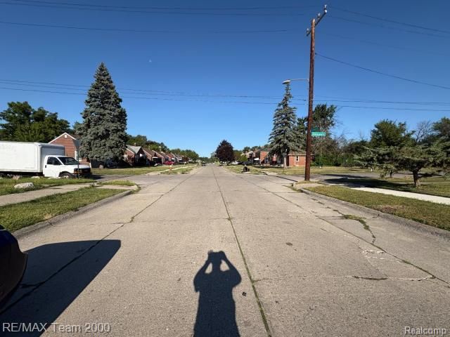 16601 Fairmount Drive, Detroit, MI 48205