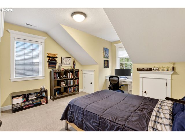 9742 Nw SKYLINE HEIGHTS Dr, Portland, OR 97229