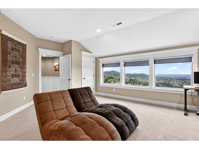 9742 Nw SKYLINE HEIGHTS Dr, Portland, OR 97229