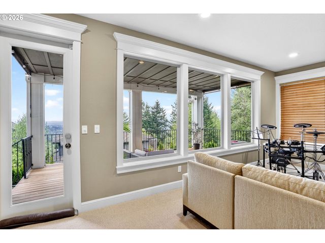 9742 Nw SKYLINE HEIGHTS Dr, Portland, OR 97229