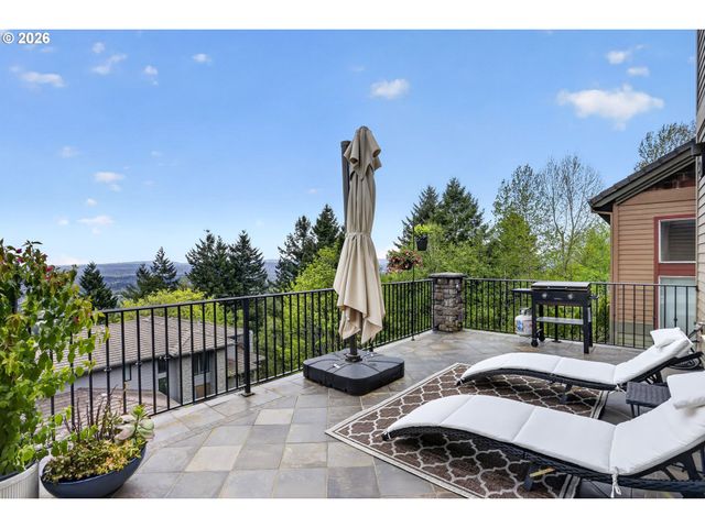 9742 Nw SKYLINE HEIGHTS Dr, Portland, OR 97229