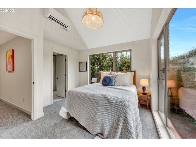 7558 N BERKELEY Ave, Portland, OR 97203