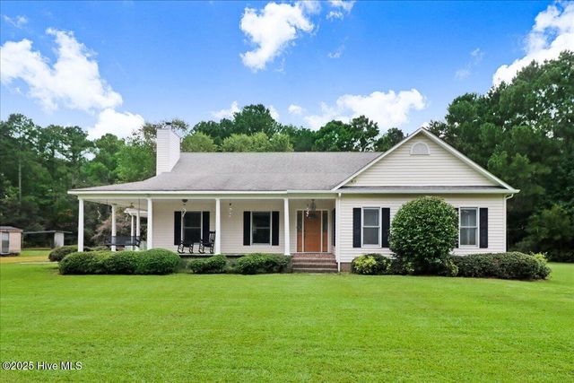 374 Wheat Swamp Road, Snow Hill, NC 28580