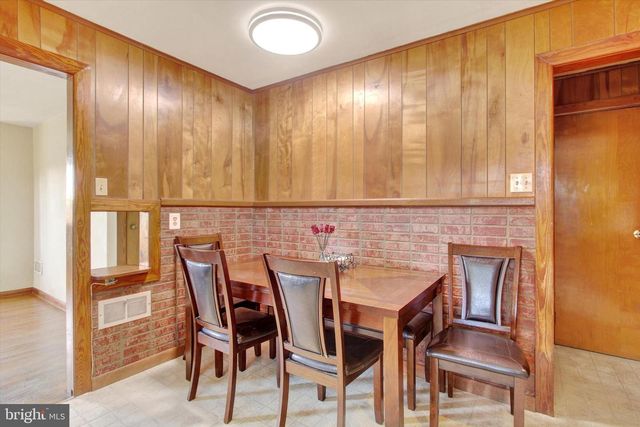 6674 STELTZ RD, Glen Rock, PA 17327