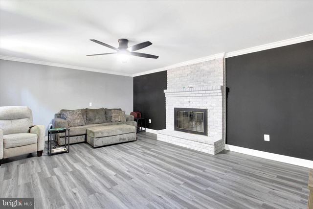 6674 STELTZ RD, Glen Rock, PA 17327