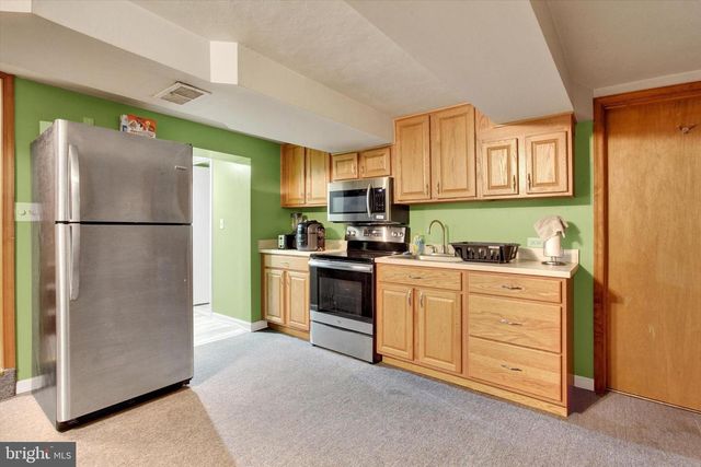 6674 STELTZ RD, Glen Rock, PA 17327