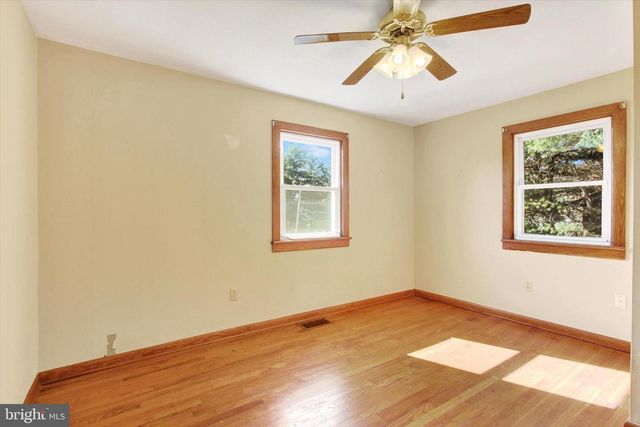 6674 STELTZ RD, Glen Rock, PA 17327