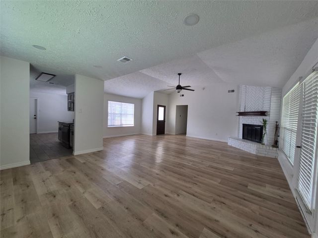3402 Cascadia Dr, Houston, TX 77082