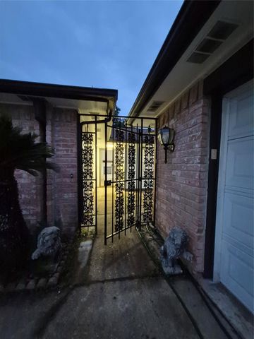 3402 Cascadia Dr, Houston, TX 77082