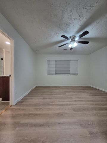 3402 Cascadia Dr, Houston, TX 77082